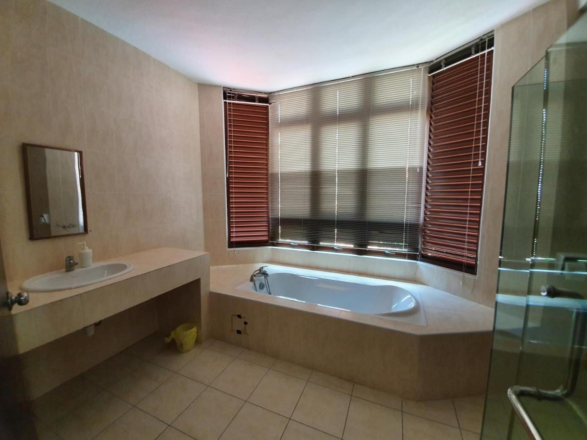 Апартаменти Eden Cosy Living Бату-Феррінгі Екстер'єр фото